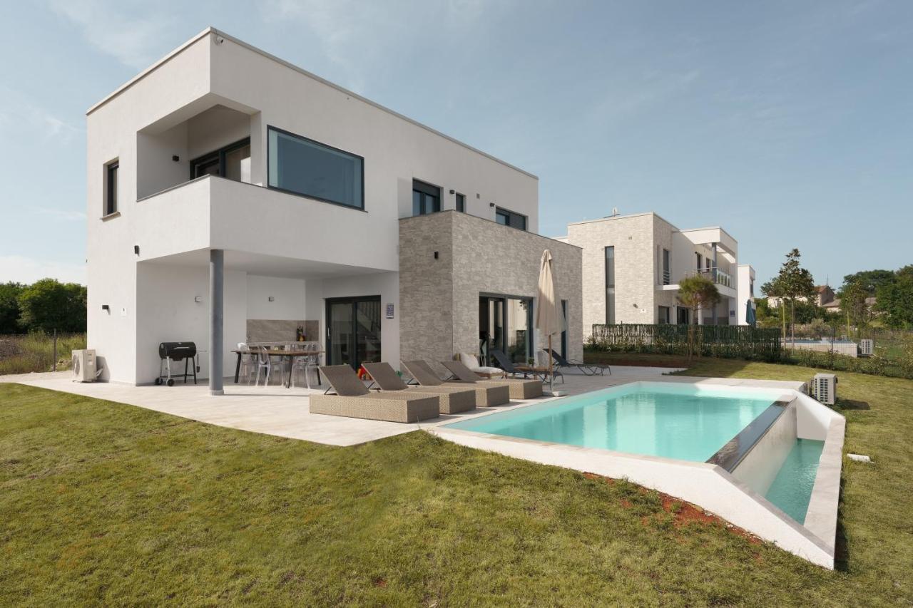 Sea View Villa Cala Royal Krnica Exterior photo