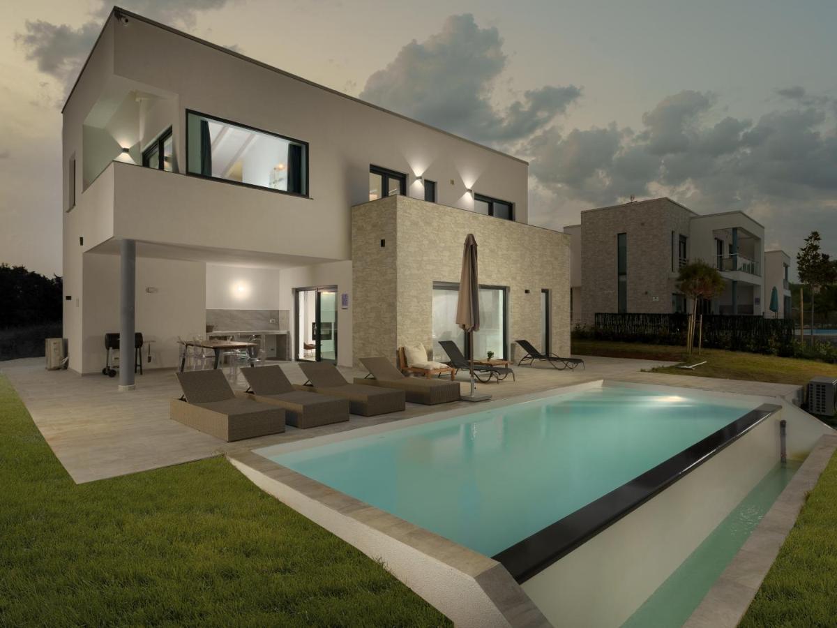 Sea View Villa Cala Royal Krnica Exterior photo